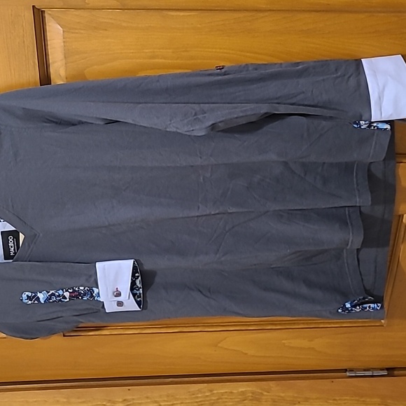 New With Tags.. maceoo Edison V neck casual top. - Picture 3 of 9